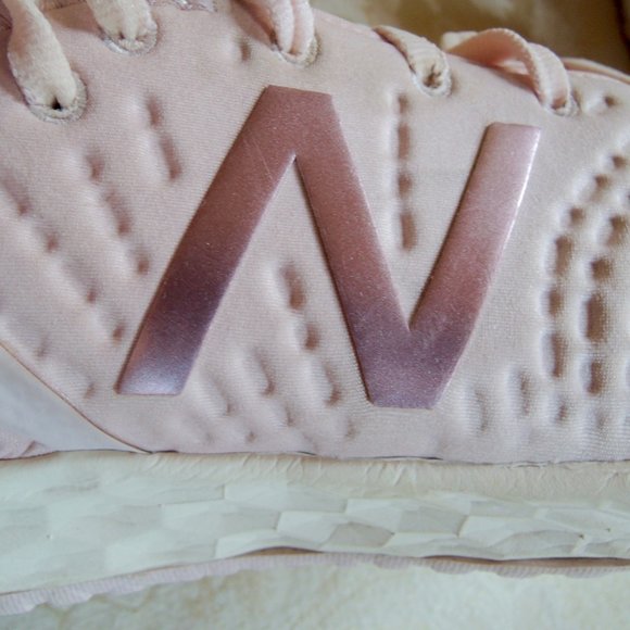 New Balance Pink & White Fresh Foam Athletic Running Shoes 6.5 - Picture 4 of 10